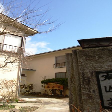 Nanzansou Hotel Ome Bagian luar foto
